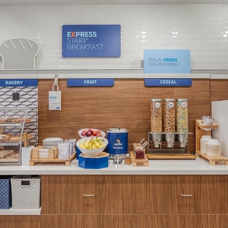 Holiday Inn Express Troy By Ihg מראה חיצוני תמונה