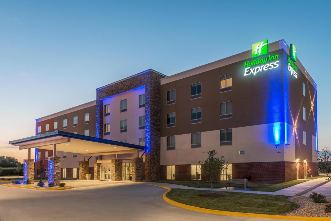 Holiday Inn Express Troy By Ihg מראה חיצוני תמונה